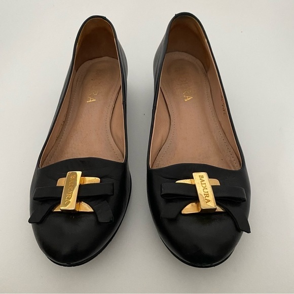 Badura black pump gold hardware block heel soft leather 38 EU 7 US - Picture 1 of 6